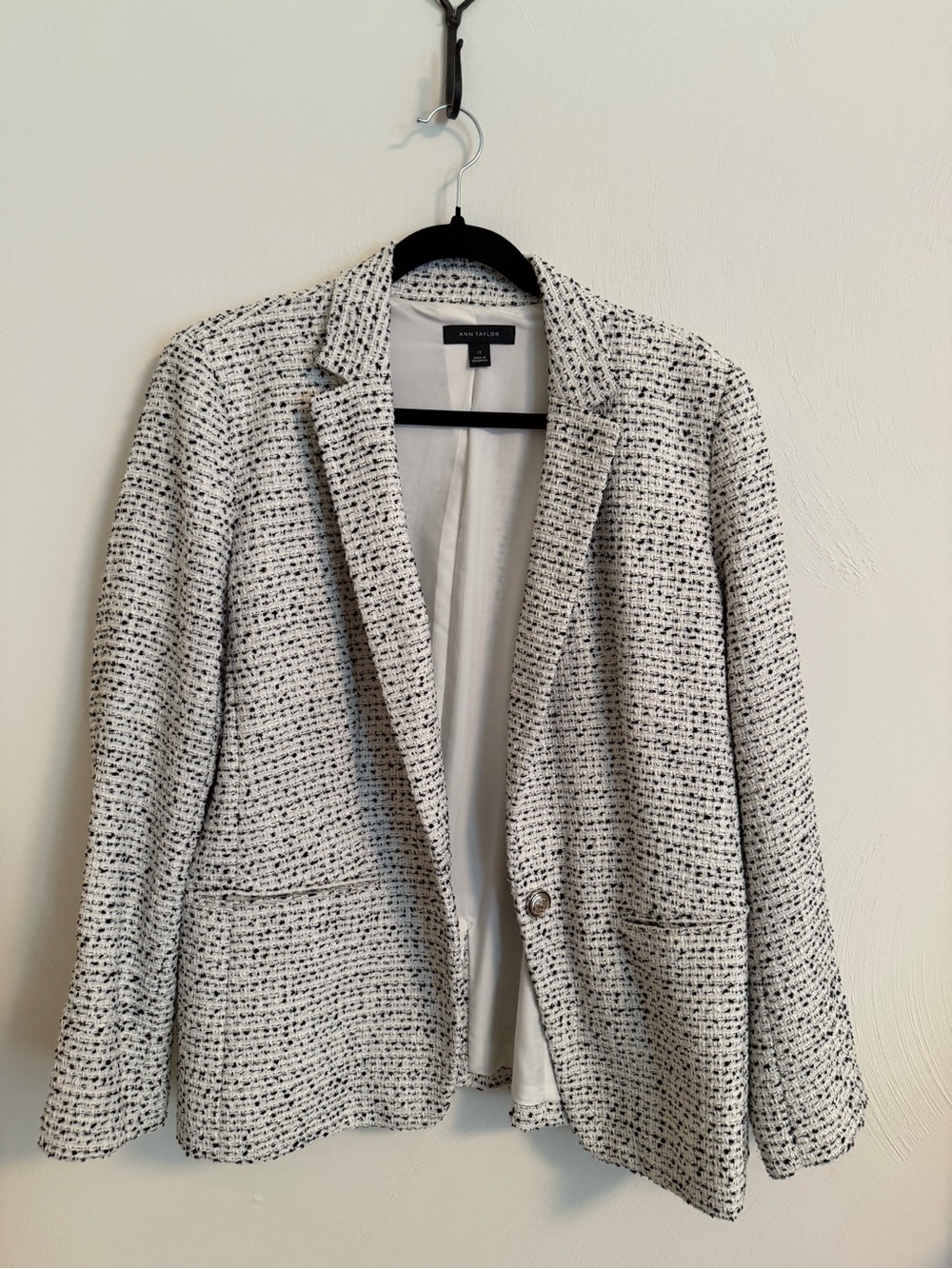 Ann Taylor Cream & Black Tweed Blazer